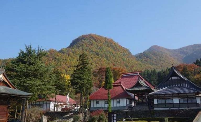 Nagano Full Day Private Tour: Zenkoji Temple, by Car