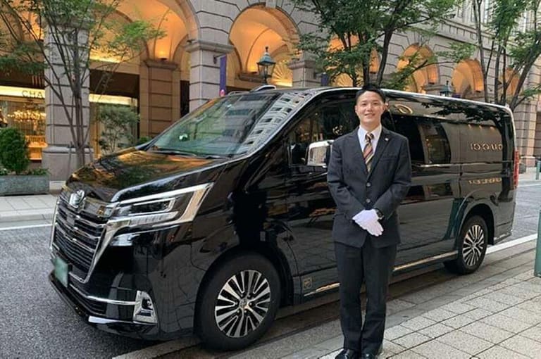 New Chitose Airport To/From Noboribetsu Private Transfer