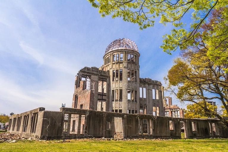 Hiroshima and Miyajima 1-Day Bus Tour With Indian Lunch