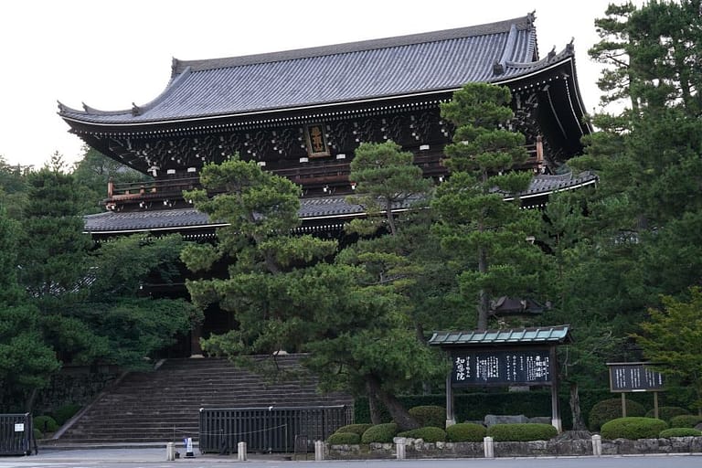 Kyoto: Higashiyama, Kiyomizudera and Yasaka Discovery Tour
