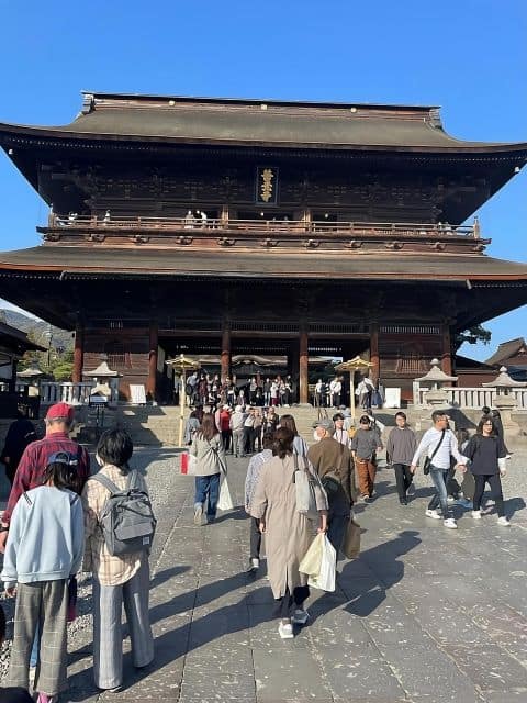 Snow Monkey & ZinkoJi With Sake Tasting Private Tour - Exploring Naganos Hidden Gems