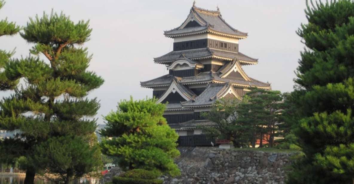 Full-Day Tour: Matsumoto Castle & Kamikochi Alpine Valley - Matsumoto Castle Exploration