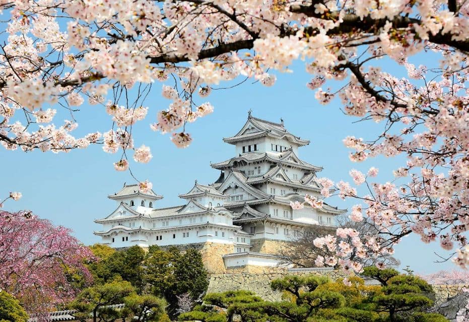 Himeji: Private Customized Tour With Licensed Guide - Exploring Himejis Landmarks