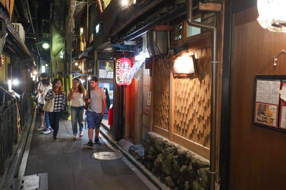 Kyoto : 3-Hour Bar Hopping Tour in Pontocho Alley at Night - What to Expect on the Tour