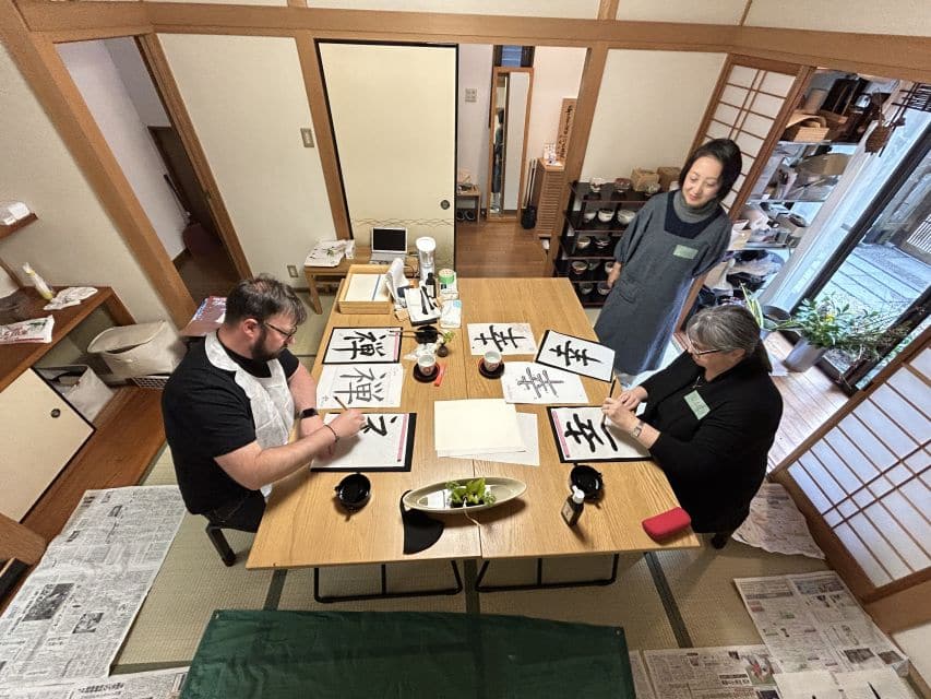 Kyoto: Local Home Visit and Japanese Calligraphy Class - Learn the Art of Calligraphy