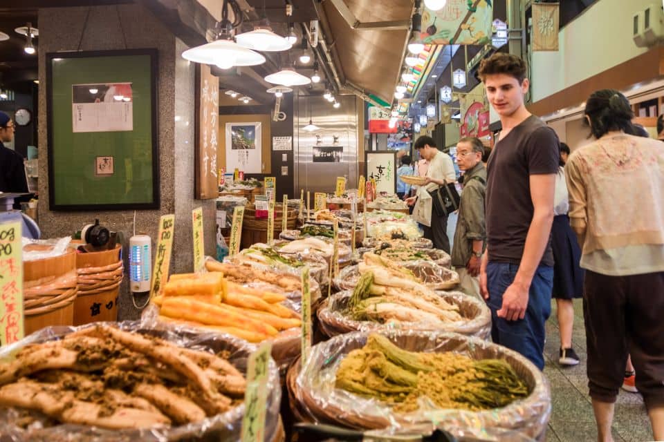 Kyoto: Nishiki Market Food Tour - Unforgettable 3-Hour Food Adventure