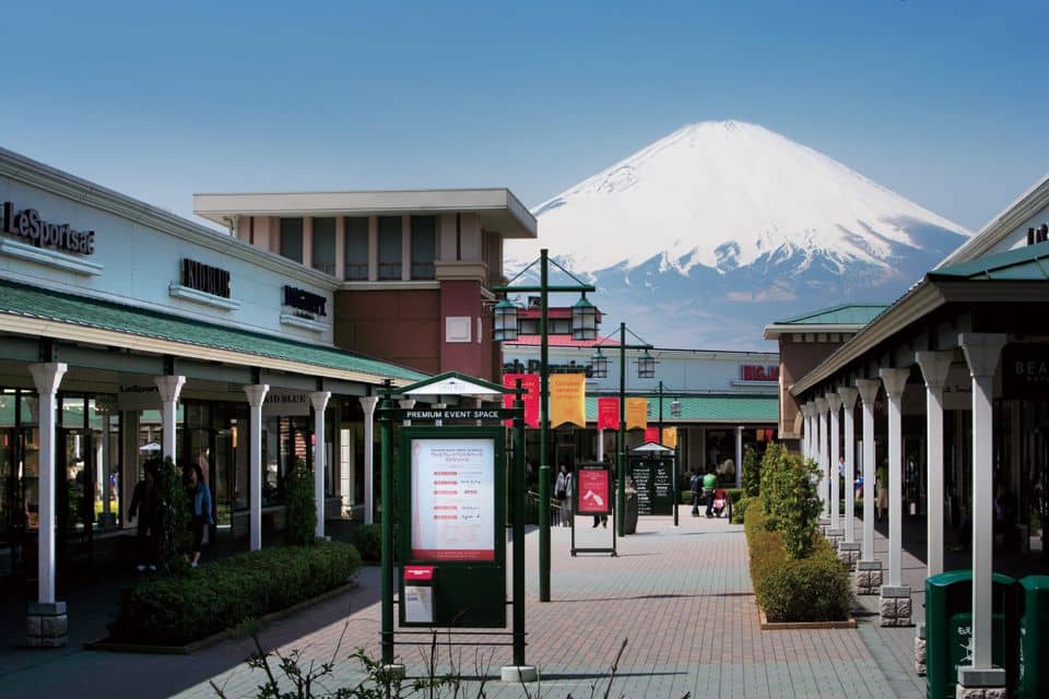 Shinjuku: Mount Fuji Panoramic View and Shopping Day Tour - Itinerary and Schedule Details