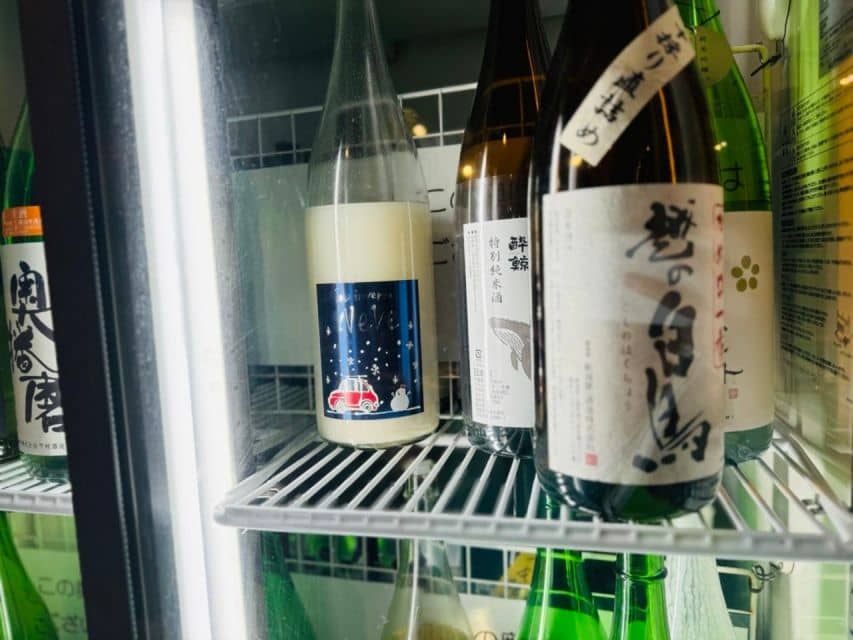 Tokyo : Onigiri Making and Combini Onigiri Eating Comparison - Sake and Drinks Options Explained