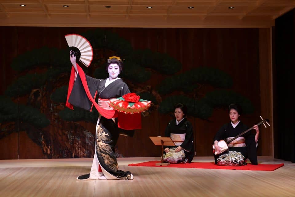 Tokyo: Traditional Performing Arts Show With Lunch/ Dinner - Savoring Authentic Japanese Cuisine