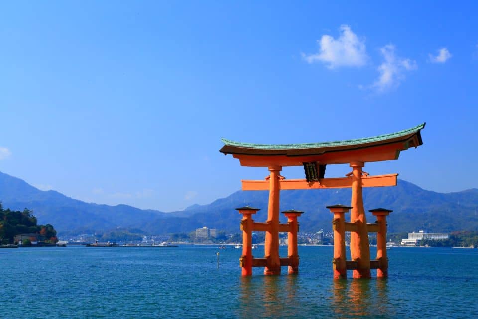 From Hiroshima: Hiroshima and Miyajima Island 1-Day Bus Tour - Just The Basics