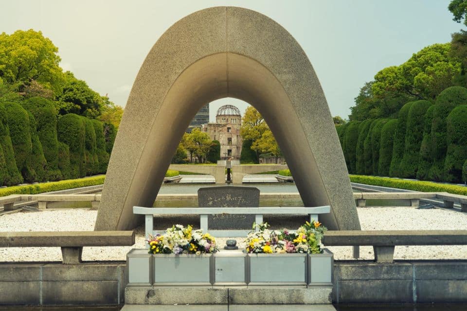 Hiroshima: Peace Memorial, Itsukushima and Miyajima Tour - Just The Basics