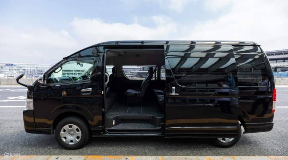 Itami Airport (Itm): Private One-Way Transfer To/From Osaka - Just The Basics