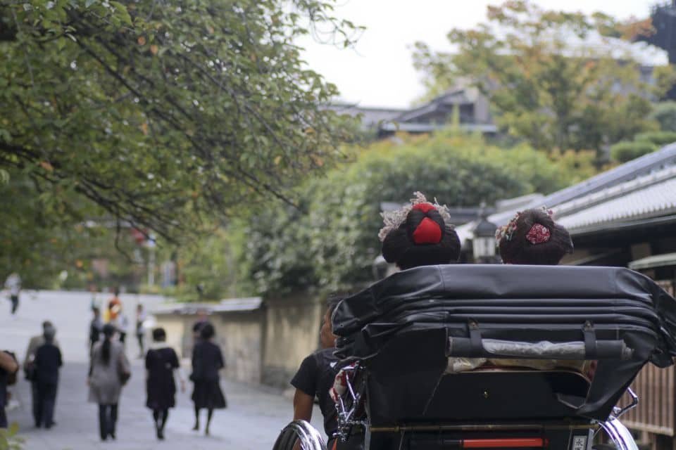 Kyoto: Private Rickshaw Tour of Gion and Higashiyama Area - Just The Basics