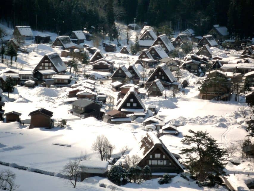 Shirakawa-go, Gokayama & Takayama Private Tour From Kanazawa - Just The Basics