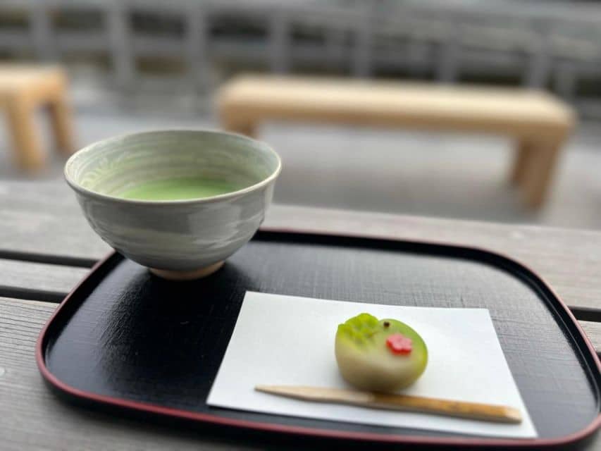 Tokyo : Japanese Garden Guided Walking Tour in Hama Rikyu - Just The Basics