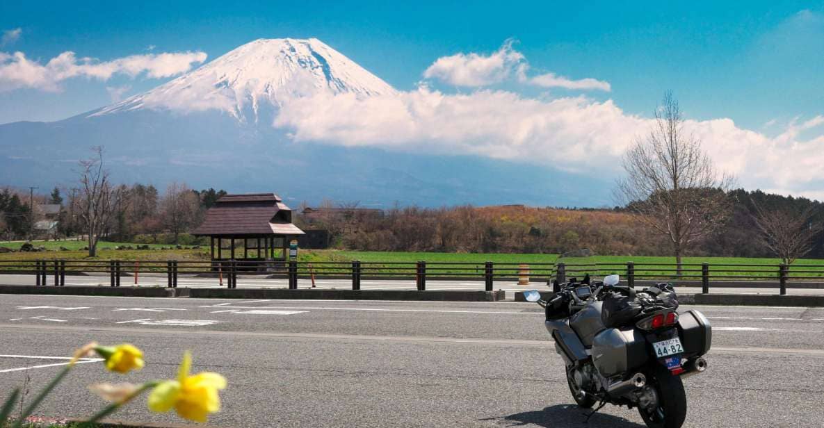 Tokyo: Private Motorcycle Day Trip to Fuji and Hakone: Onsen - Just The Basics